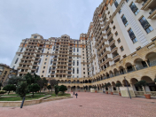 İcarəyə verilir 6 otaqlı 530 m2 yeni tikili 28 May m.