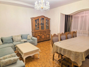 Satılır 4 otaqlı 110 m2 köhnə tikili Yasamal parkı