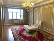 Satılır 3 otaqlı 145 m2 yeni tikili Gənclik m.