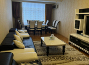 İcarəyə verilir 3 otaqlı 130 m2 yeni tikili Səbail r.