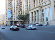 Satılır 4 otaqlı 340 m2 obyekt Elmlər Akademiyası m.