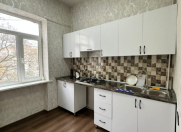 Satılır 3 otaqlı 65 m2 köhnə tikili Ağ şəhər