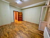 İcarəyə verilir 4 otaqlı 115 m2 ofis Nizami m.