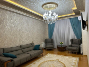 Satılır 4 otaqlı 100 m2 yeni tikili Bakıxanov