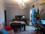 Satılır 2 otaqlı 50 m2 köhnə tikili Gənclik m.