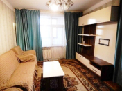 Satılır 2 otaqlı 60 m2 köhnə tikili Ayna Sultanova heykəli