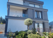 Satılır 8 otaqlı 450 m2 villa Badamdar