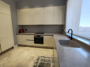 Satılır 3 otaqlı 120 m2 yeni tikili Ağ şəhər