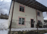 İcarəyə verilir 5 otaqlı 150 m2 həyət evi Şamaxı