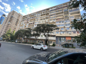 Satılır 4 otaqlı 125 m2 köhnə tikili 28 May m.
