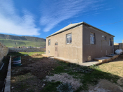 Satılır 3 otaqlı 8000 m2 bağ evi Qobu