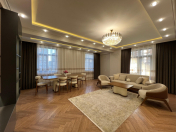 Satılır 3 otaqlı 138 m2 yeni tikili 28 May m.