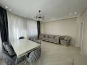 Satılır 3 otaqlı 126 m2 yeni tikili İnşaatçılar m.