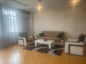 İcarəyə verilir 3 otaqlı 140 m2 yeni tikili 28 May m.