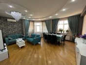 Satılır 4 otaqlı 150 m2 yeni tikili 1 mkr