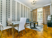 İcarəyə verilir 2 otaqlı 60 m2 köhnə tikili Sahil m.