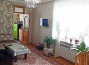 Satılır 2 otaqlı 45 m2 köhnə tikili Bakıxanov