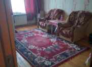 İcarəyə verilir 3 otaqlı 80 m2 köhnə tikili Xalqlar Dostluğu m.