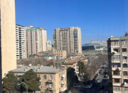 İcarəyə verilir 4 otaqlı 125 m2 yeni tikili Təhsil Nazirliyi