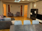 Satılır 3 otaqlı 220 m2 yeni tikili Şah İsmayıl Xətai m.