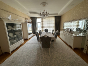 Satılır 4 otaqlı 177 m2 yeni tikili 1 mkr