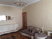 Satılır 4 otaqlı 104 m2 köhnə tikili 8 mkr