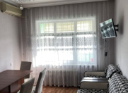 İcarəyə verilir 3 otaqlı 100 m2 köhnə tikili Xalqlar Dostluğu m.