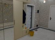 Satılır 2 otaqlı 93 m2 yeni tikili Xalqlar Dostluğu m.