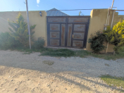 Satılır 3 otaqlı 80 m2 həyət evi Ramana