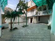 Satılır 9 otaqlı 450 m2 villa Gənclik m.