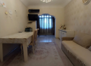 Satılır 3 otaqlı 75 m2 köhnə tikili Xalqlar Dostluğu m.