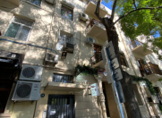 Satılır 3 otaqlı 100 m2 köhnə tikili Fəvvarələr meydanı