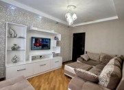 Satılır 4 otaqlı 100 m2 köhnə tikili Həzi Aslanov m.