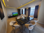 İcarəyə verilir 3 otaqlı 150 m2 yeni tikili Ağ şəhər