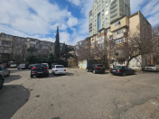 Satılır 1 otaqlı 35 m2 köhnə tikili İnşaatçılar m.