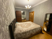 Satılır 4 otaqlı 150 m2 yeni tikili 8 Noyabr m.