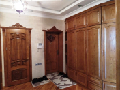 Satılır 4 otaqlı 170 m2 yeni tikili 8 Noyabr m.