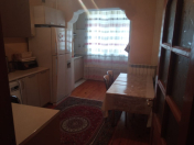 İcarəyə verilir 2 otaqlı 57 m2 köhnə tikili Atatürk parkı