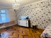 İcarəyə verilir 3 otaqlı 60 m2 köhnə tikili Əhmədli m.