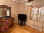 İcarəyə verilir 4 otaqlı 103 m2 həyət evi Gənclik m.