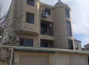 Satılır 7 otaqlı 450 m2 villa Rəsulzadə