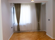 Satılır 3 otaqlı 105 m2 yeni tikili 28 May m.
