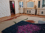 Satılır 4 otaqlı 120 m2 köhnə tikili Nizami m.