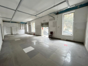 İcarəyə verilir 1 otaqlı 250 m2 obyekt Şah İsmayıl Xətai m.