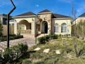 Satılır 4 otaqlı 160 m2 bağ evi Buzovna