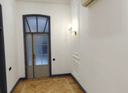 Satılır 3 otaqlı 100 m2 köhnə tikili 28 May m.