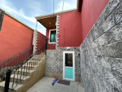 Satılır 120 otaqlı 4 m2 həyət evi Ramana