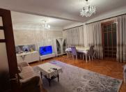 Satılır 3 otaqlı 80 m2 köhnə tikili Qara Qarayev m.