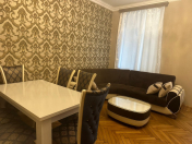 İcarəyə verilir 2 otaqlı 65 m2 köhnə tikili 28 May m.