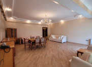 İcarəyə verilir 3 otaqlı 185 m2 yeni tikili Nizami m.